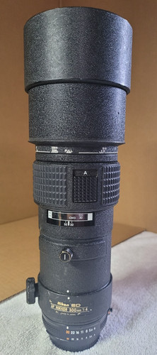 Nikon nikkor 300 mm lens - 300,