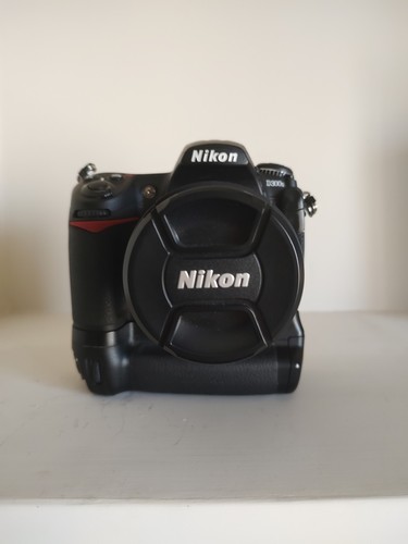 Nikon d300s con battery - d300s,